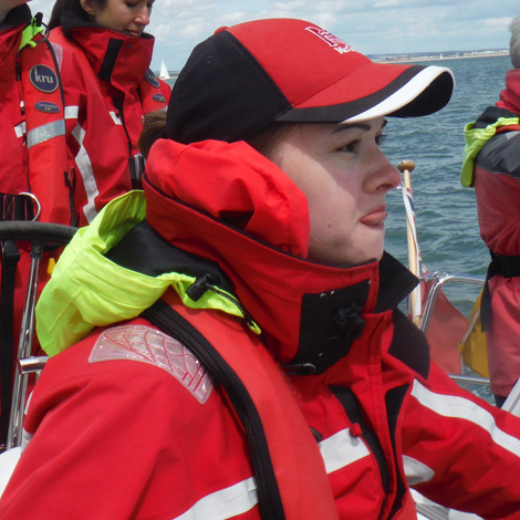 What is the Minimum Age for Competent Crew?